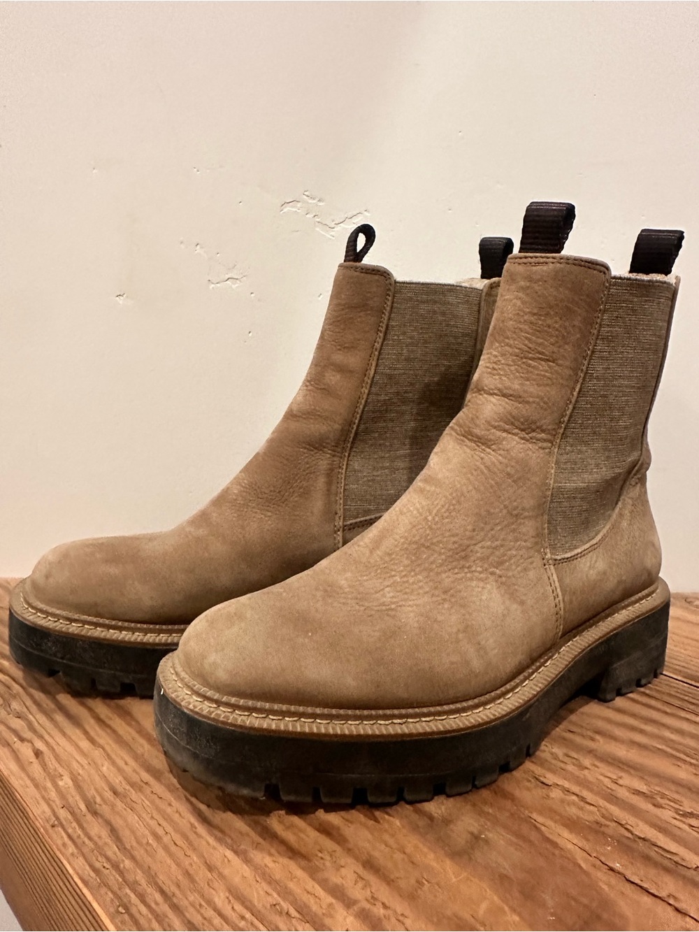 Sam Edelman Chelsea Boots